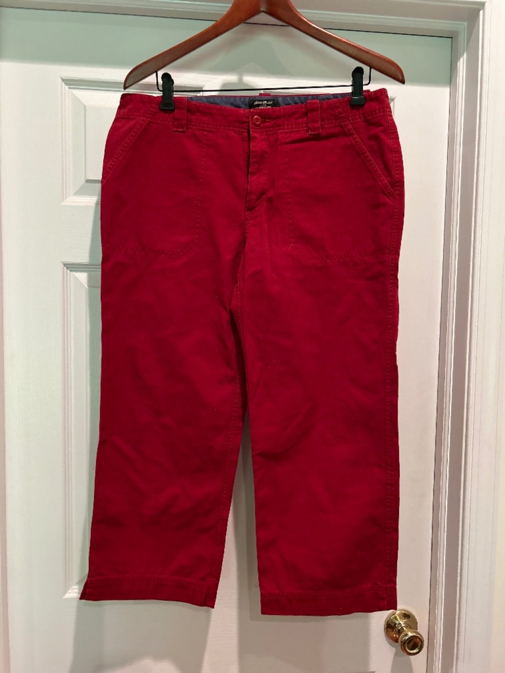 Eddie Bauer Vashon Fit Chino Capri Pants Womens Size 10 Casual RED 100% Cotton